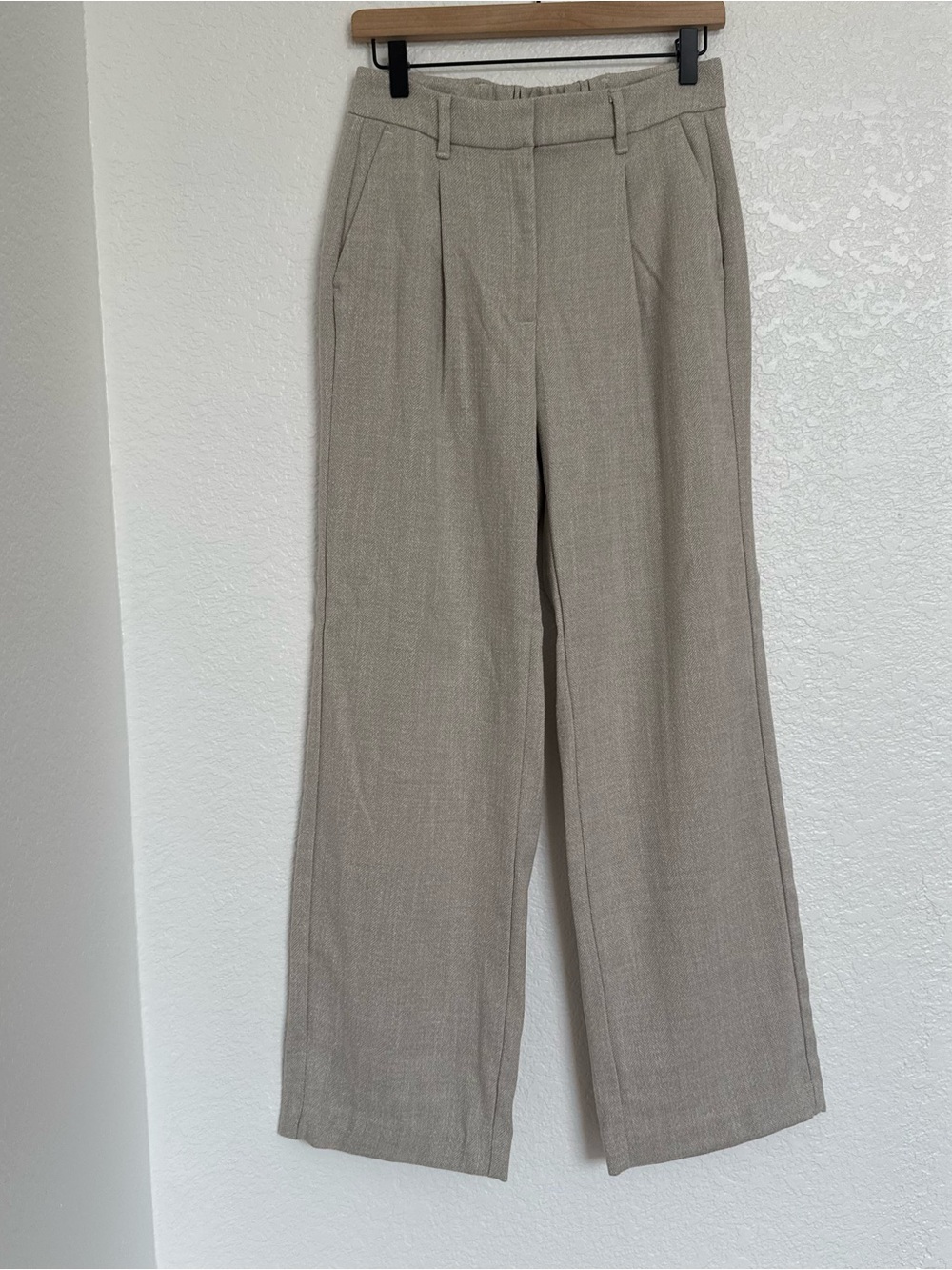 Old Navy Beige High-Waisted Pleated Wide-Leg Dress Trousers